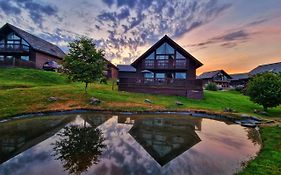 Lake View Lodge